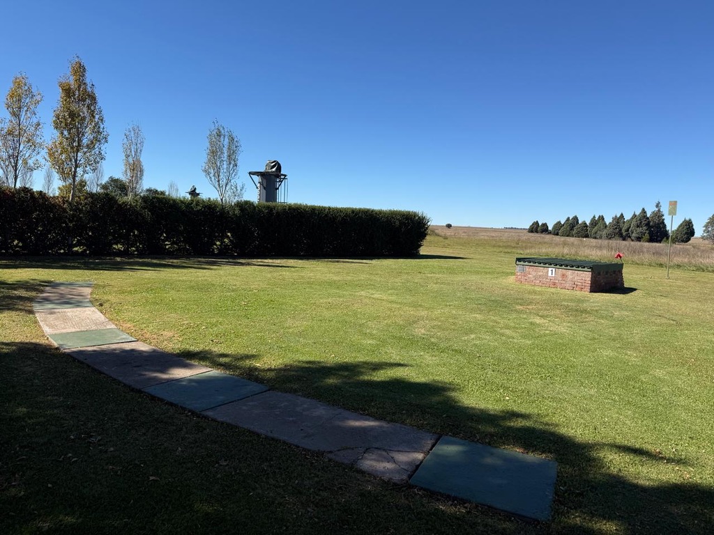 A well-kept stand and path on the Maccauw course